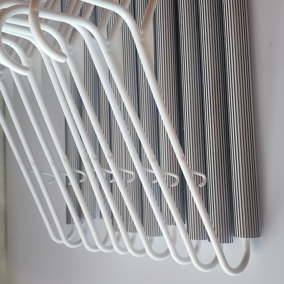 10 pieces of Super Tuff, Unique Hangers. - Picture 2 of 7